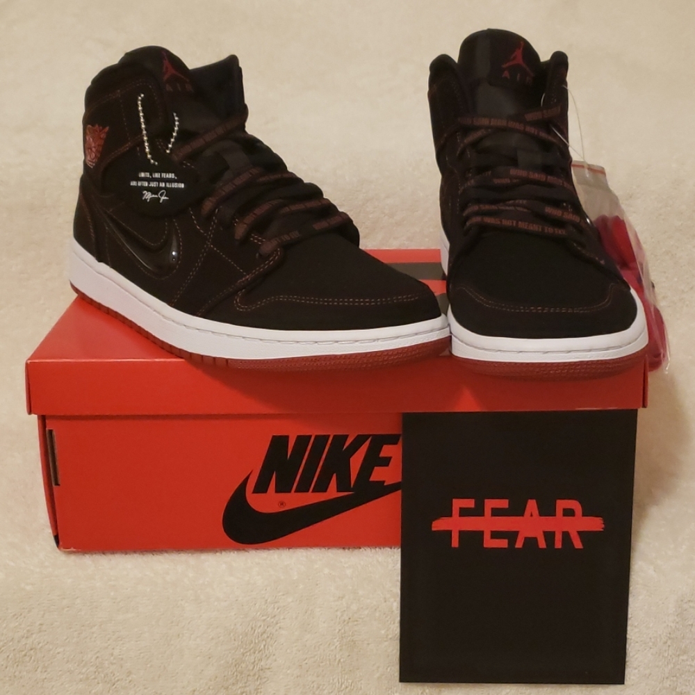 Jordan 1 (fearless) black/red